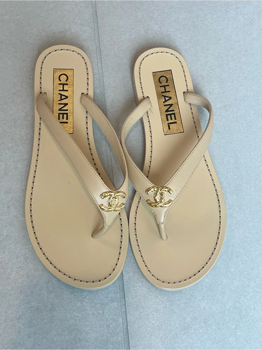 Chanel thong sandals size 36 beige with gold cc